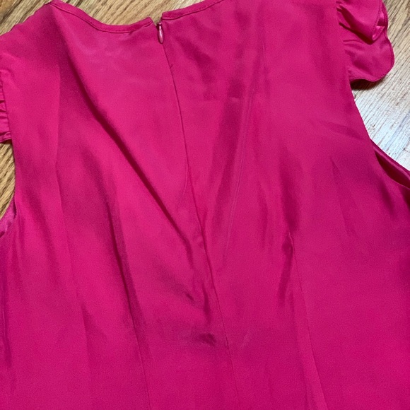 Britt Ryan Silk Sleeveless Blouse - Picture 7 of 7